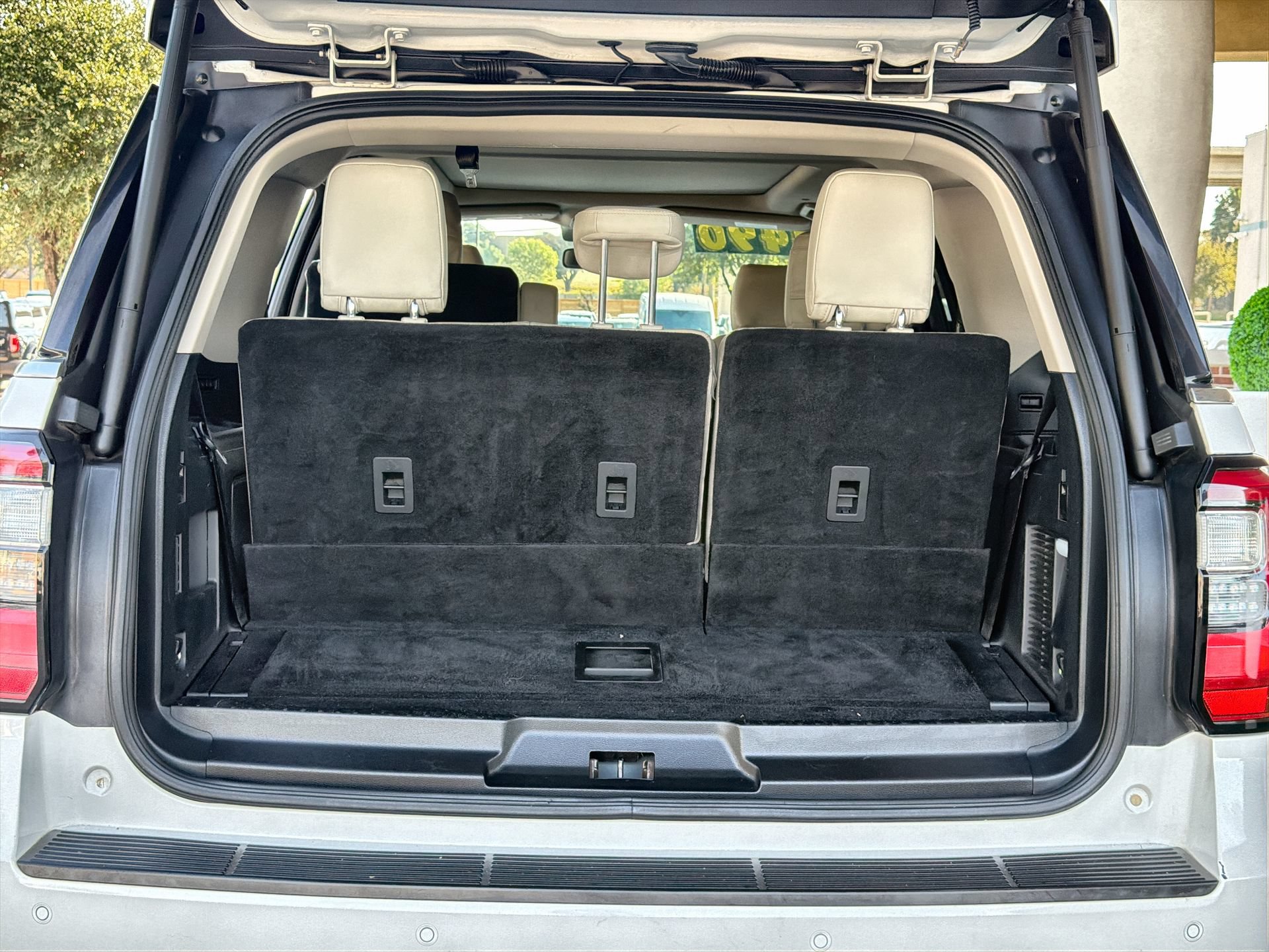 Certified 2020 Ford Expedition Platinum RWD image 25