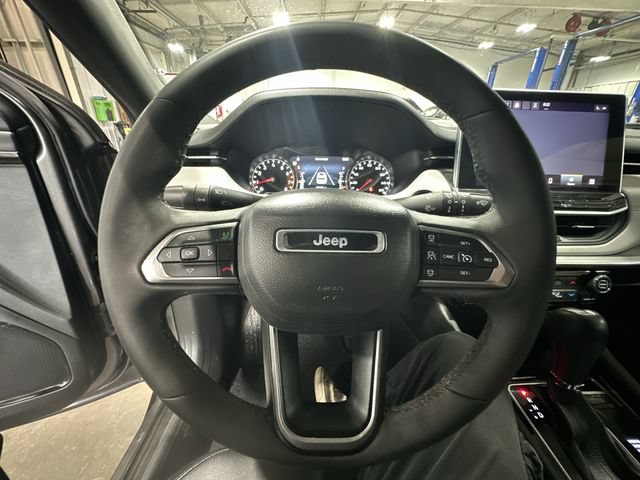 Used 2023 Jeep Compass Limited w/ Elite Group AWD/4WD image 15