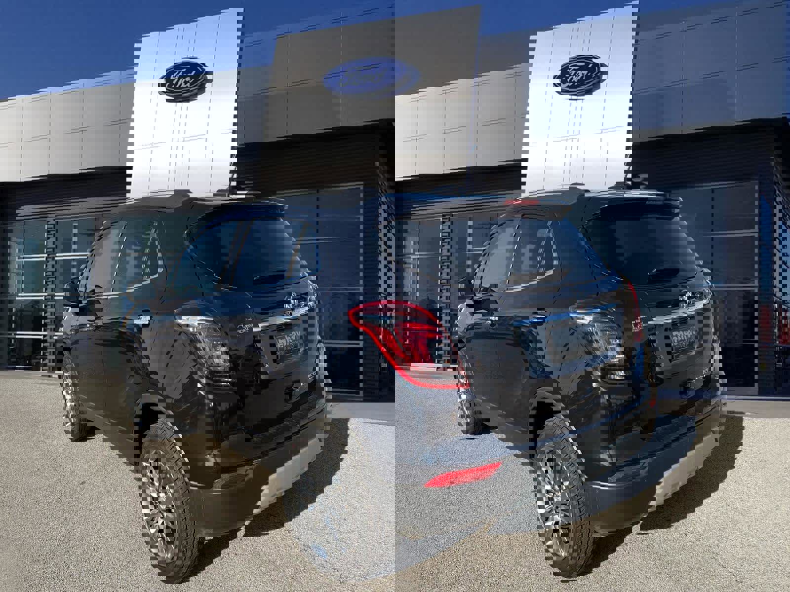 Used 2021 Buick Encore Preferred image 2