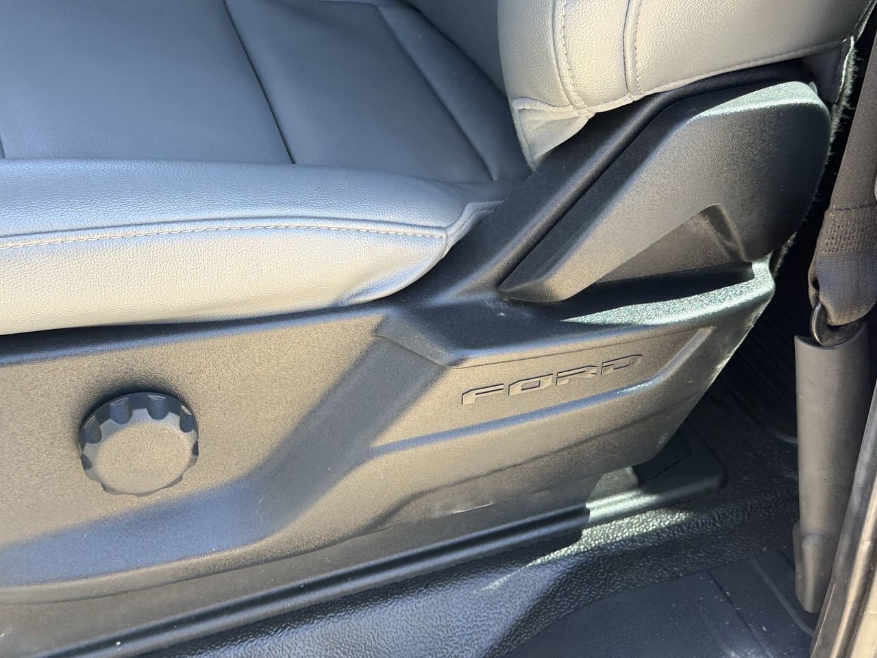 Certified 2025 Ford F250 XL w/ XL Chrome Package image 23