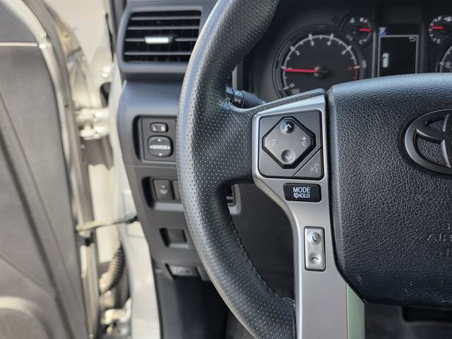 Used 2020 Toyota 4Runner SR5 Premium w/ Moonroof Package RWD image 26