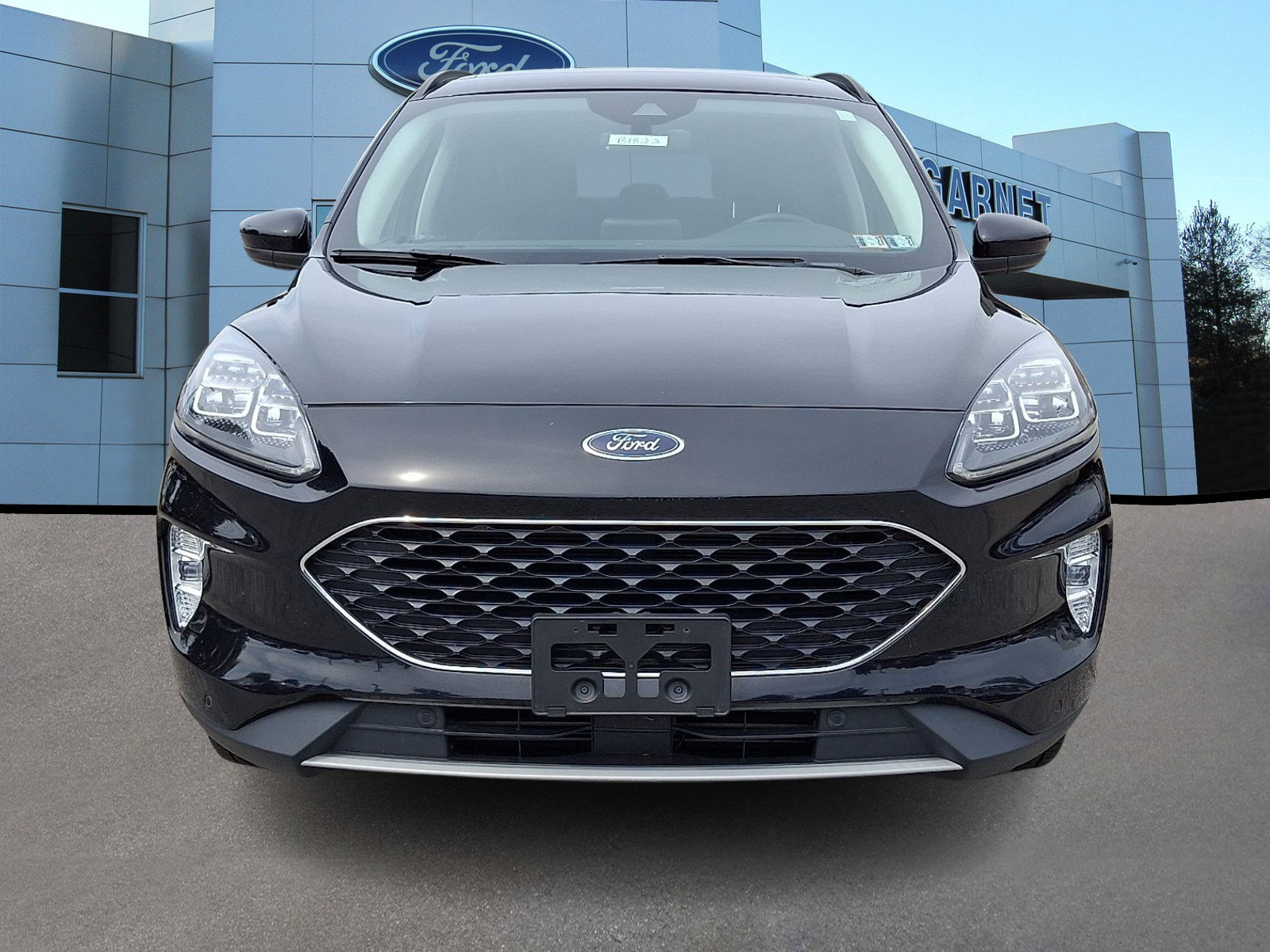Certified 2022 Ford Escape Titanium AWD/4WD image 3