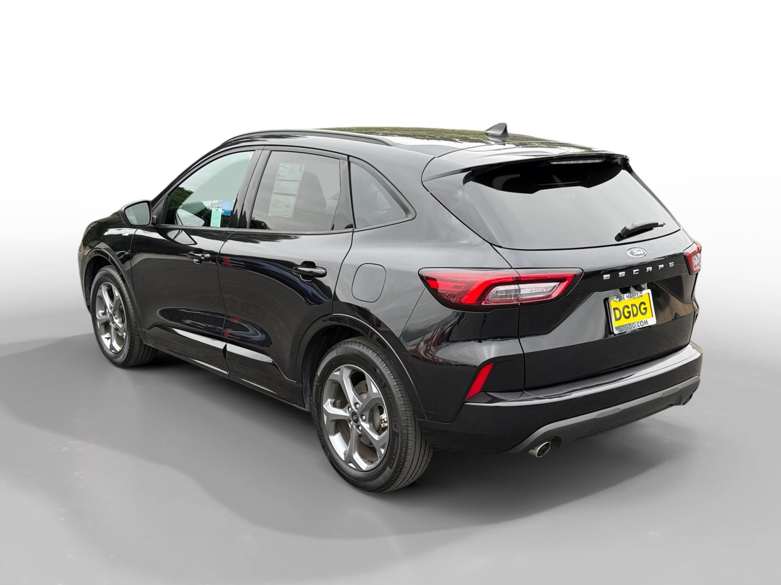 Certified 2024 Ford Escape ST-Line FWD image 3