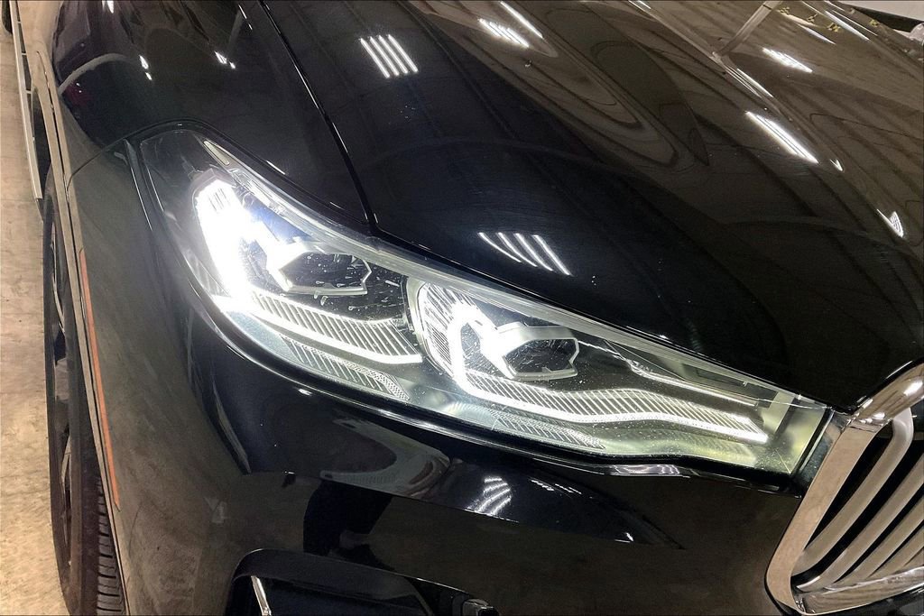 Used 2019 BMW X7 xDrive40i w/ Cold Weather Package image 28