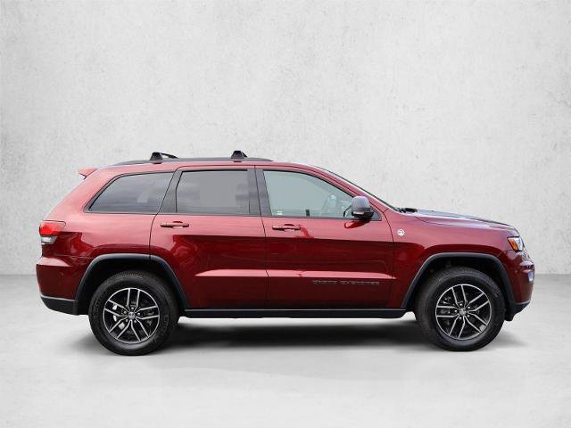 Used 2018 Jeep Grand Cherokee Trailhawk w/ Trailhawk Luxury Group AWD/4WD image 4
