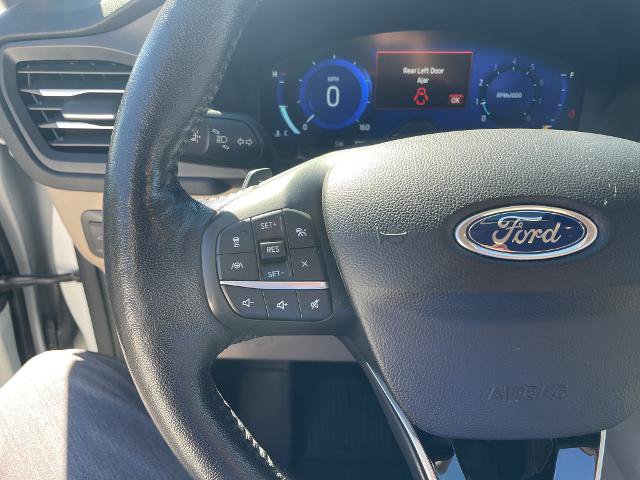 Certified 2020 Ford Escape Titanium AWD/4WD image 32