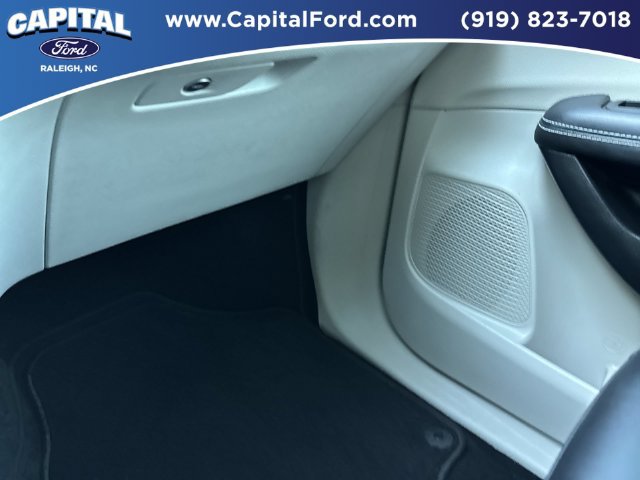Used 2024 Chrysler Pacifica Touring-L FWD image 27