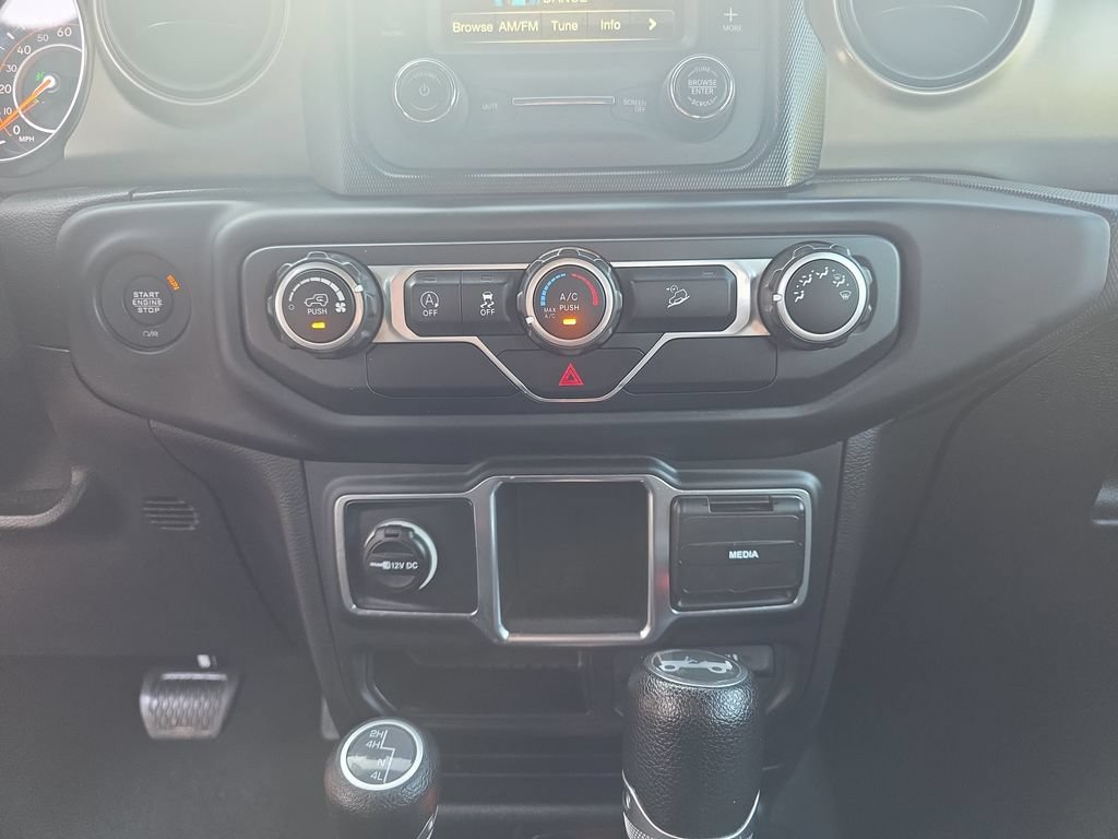 Used 2019 Jeep Wrangler Unlimited Sport AWD/4WD image 21