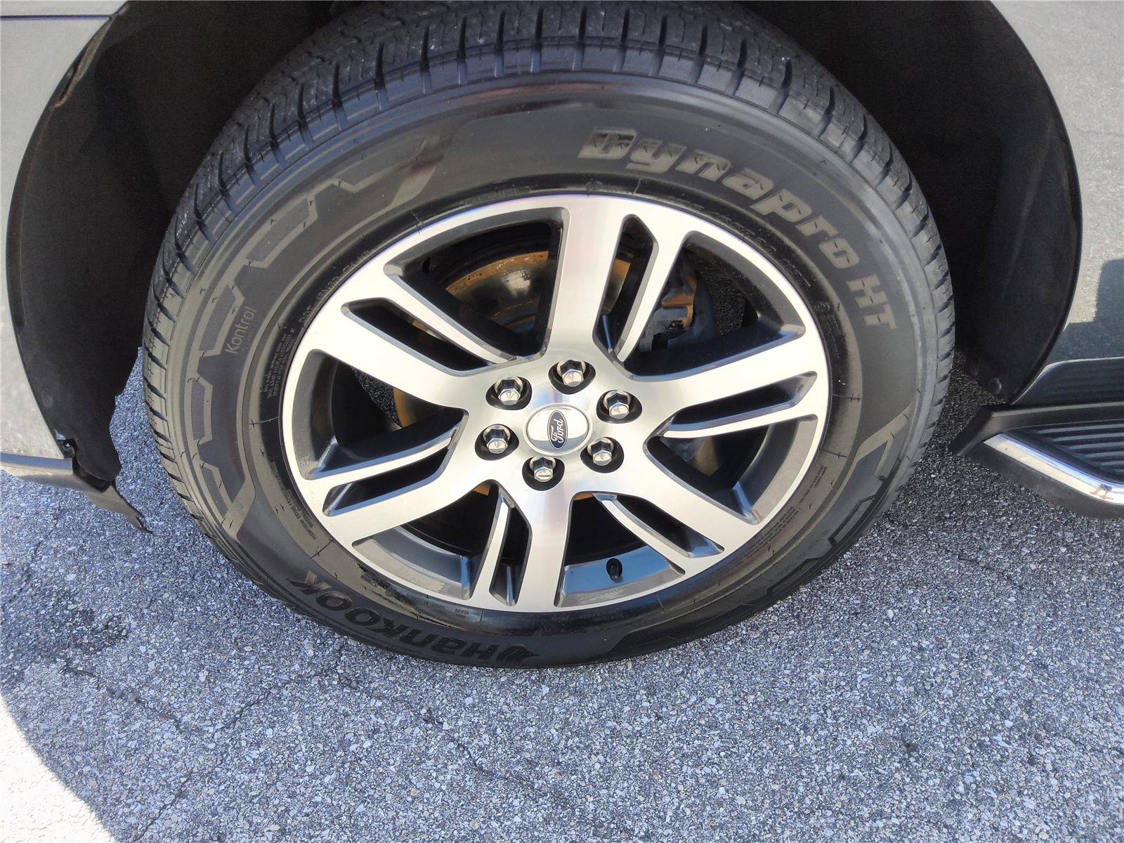 Certified 2023 Ford Expedition XLT RWD image 9
