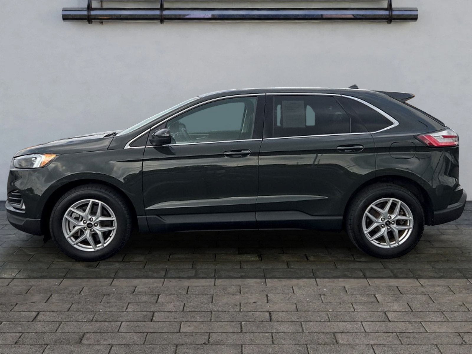 Certified 2023 Ford Edge SEL w/ Convenience Package AWD/4WD image 6