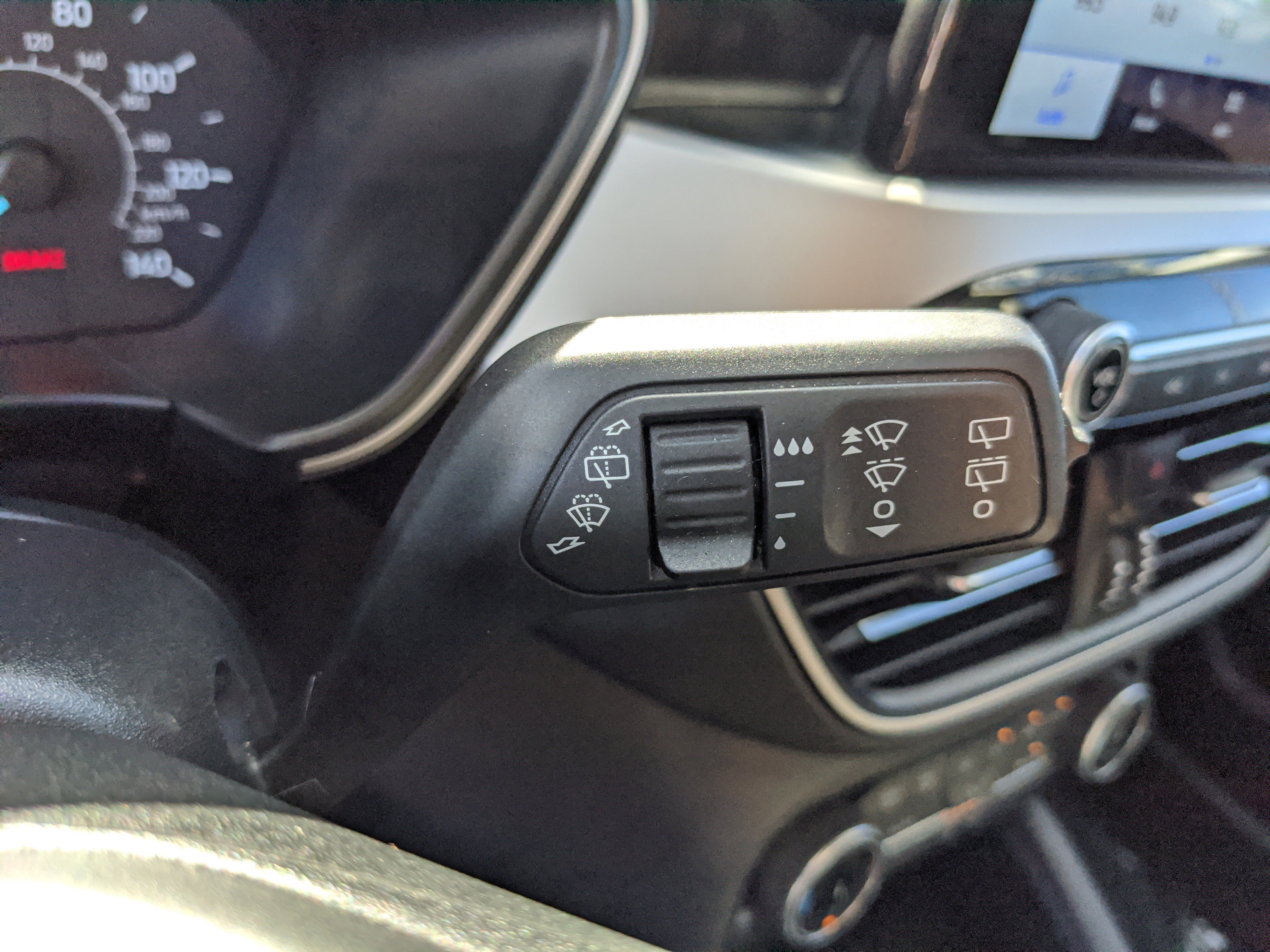 Certified 2022 Ford Escape SE w/ SE Sport Appearance Package image 36