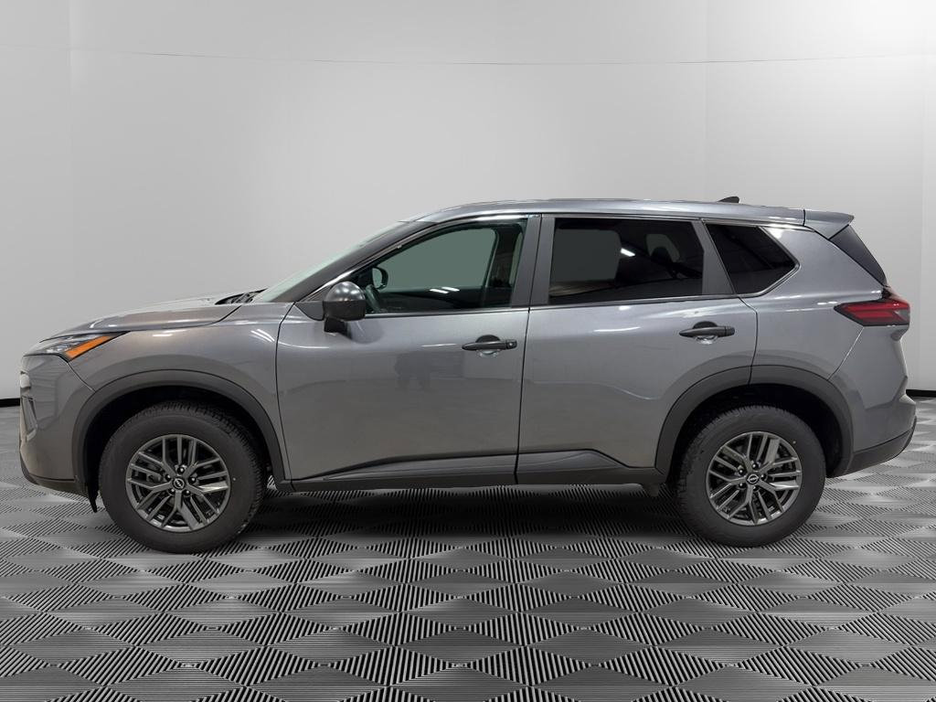 Used 2024 Nissan Rogue S FWD image 3