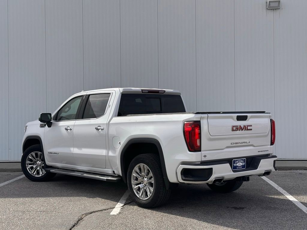 Used 2022 GMC Sierra 1500 Denali w/ Driver Alert Package II AWD/4WD image 3
