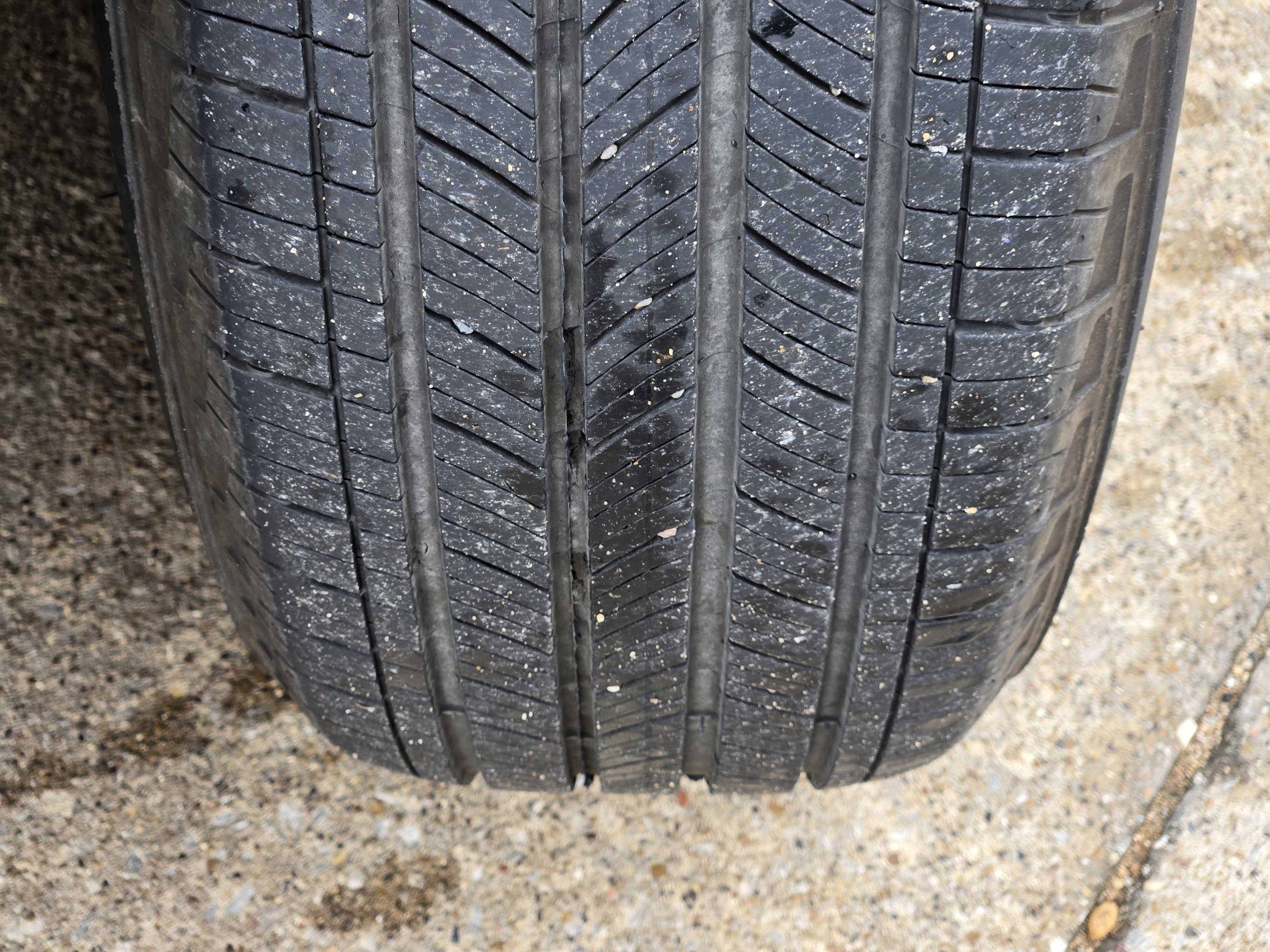 Used 2024 GMC Terrain SLE FWD image 11