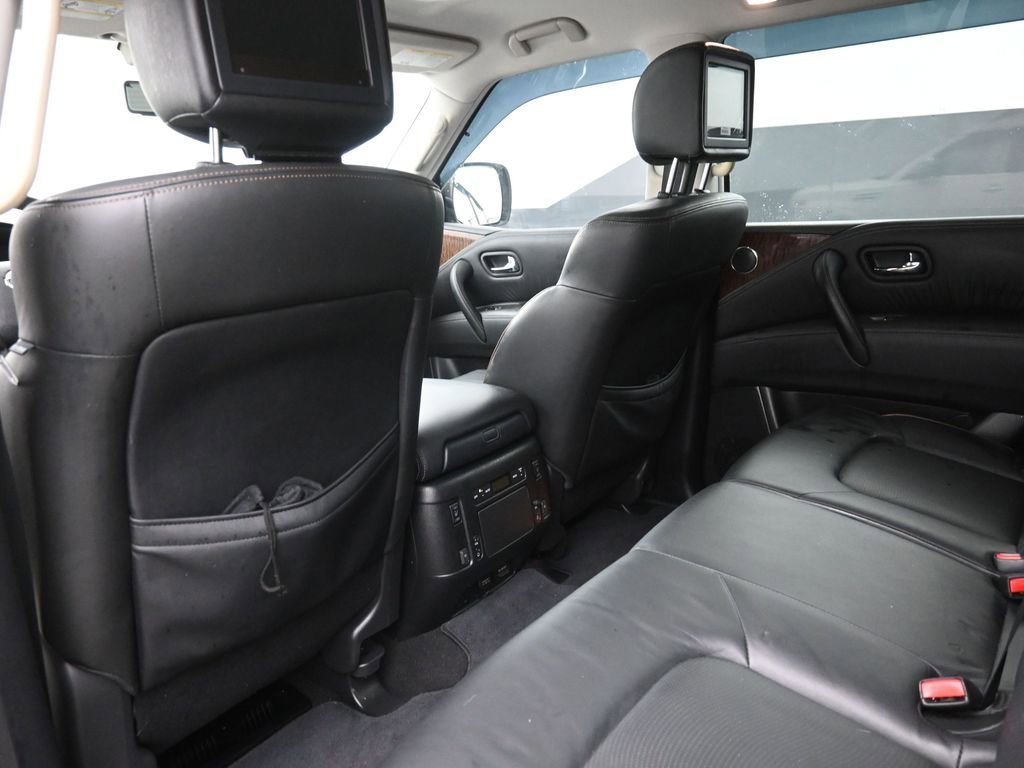 Used 2019 Nissan Armada Platinum RWD image 2