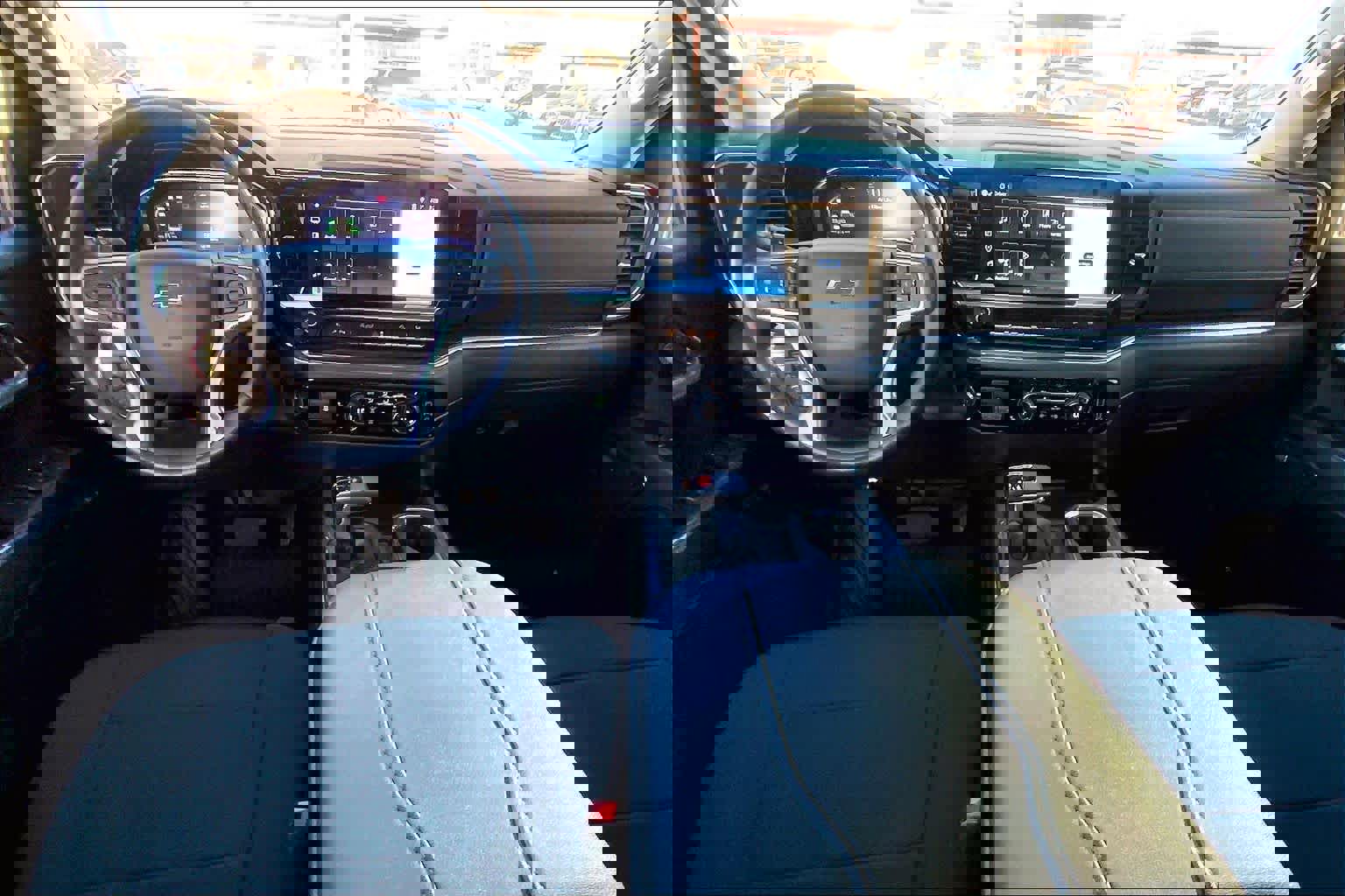 Used 2024 Chevrolet Silverado 1500 RST image 15