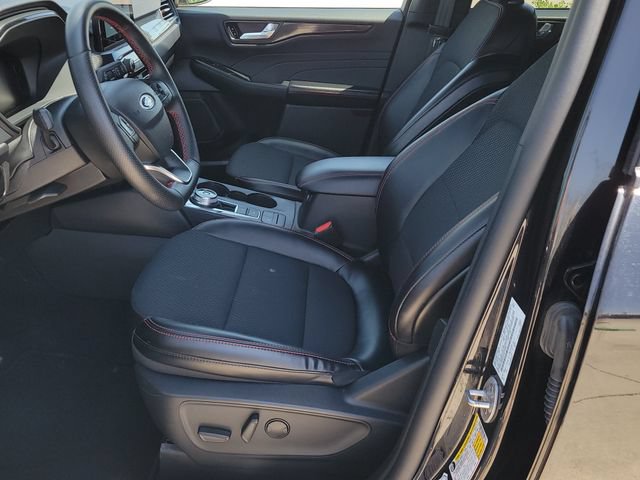 Certified 2025 Ford Escape ST-Line AWD/4WD image 6