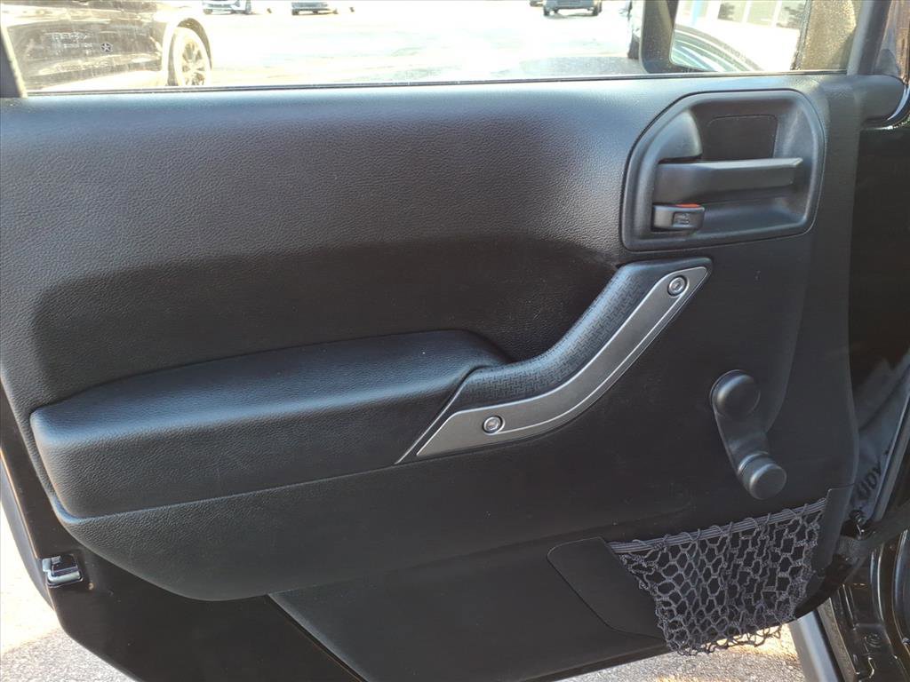 Used 2018 Jeep Wrangler Sport image 12