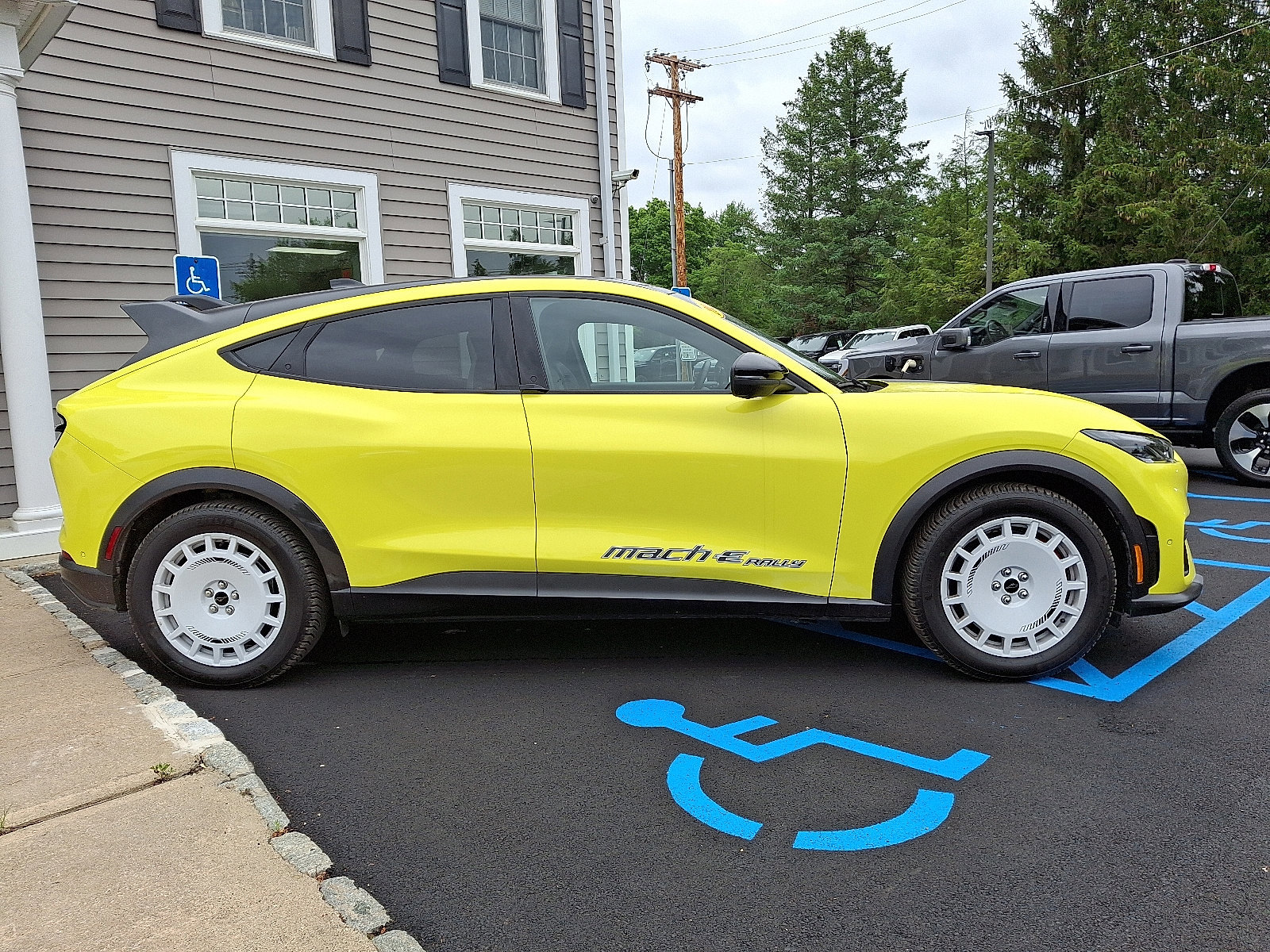 Certified 2024 Ford Mustang Mach-E GT image 6