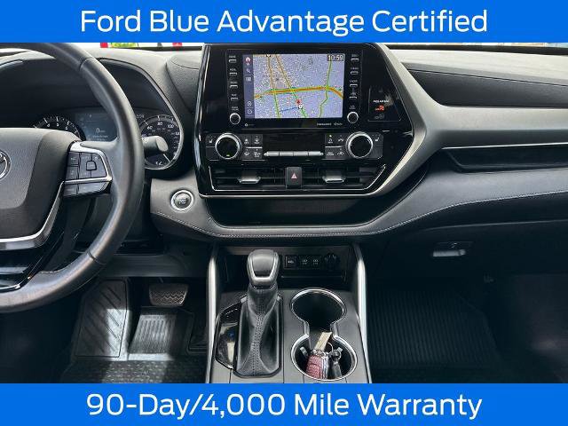 Used 2021 Toyota Highlander XLE AWD/4WD image 19