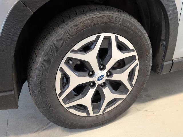 Used 2019 Subaru Forester Premium AWD/4WD image 8