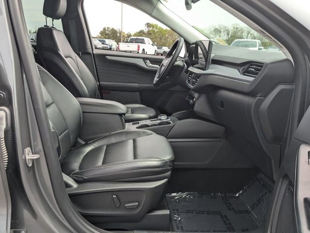Certified 2023 Ford Escape Platinum AWD/4WD image 27