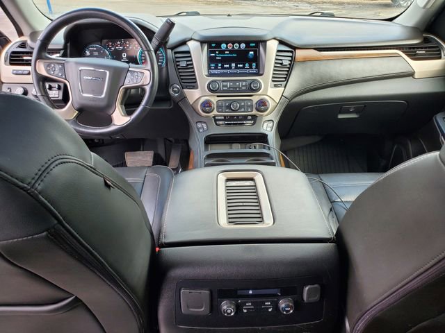 Used 2018 GMC Yukon Denali AWD/4WD image 9