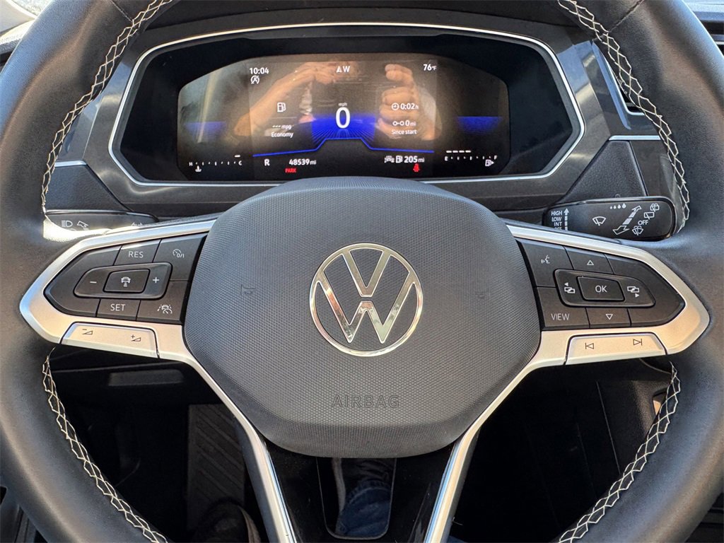 Used 2024 Volkswagen Tiguan SE image 17