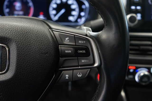 Used 2018 Honda Accord Touring image 30