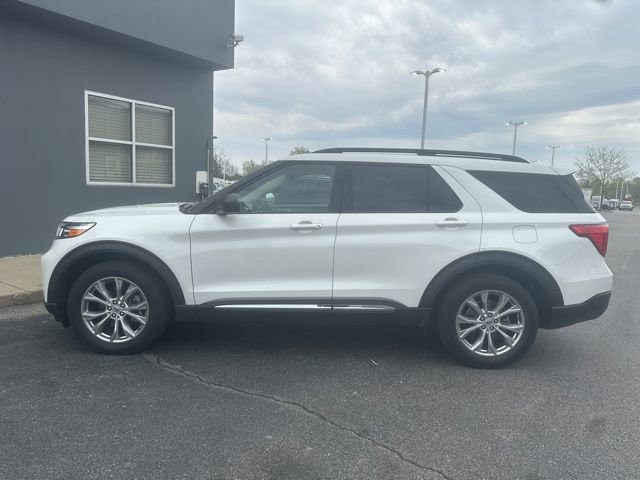 Certified 2021 Ford Explorer XLT w/ Equipment Group 202A AWD/4WD image 10
