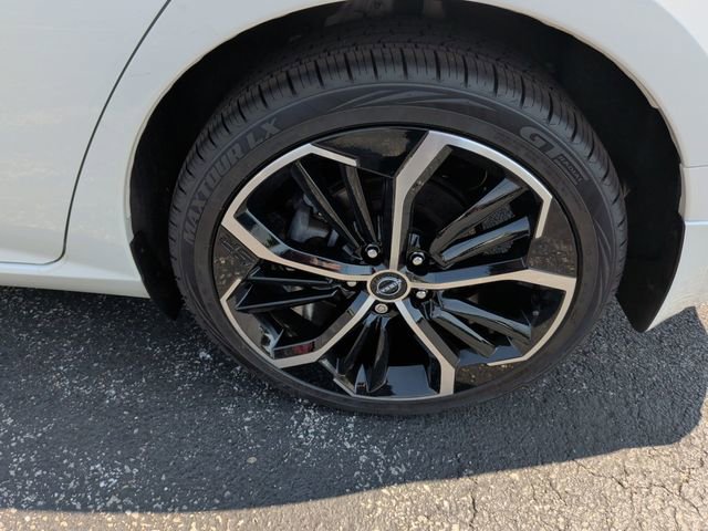 Used 2023 Nissan Altima 2.5 SR w/ SR Premium Package AWD/4WD image 32