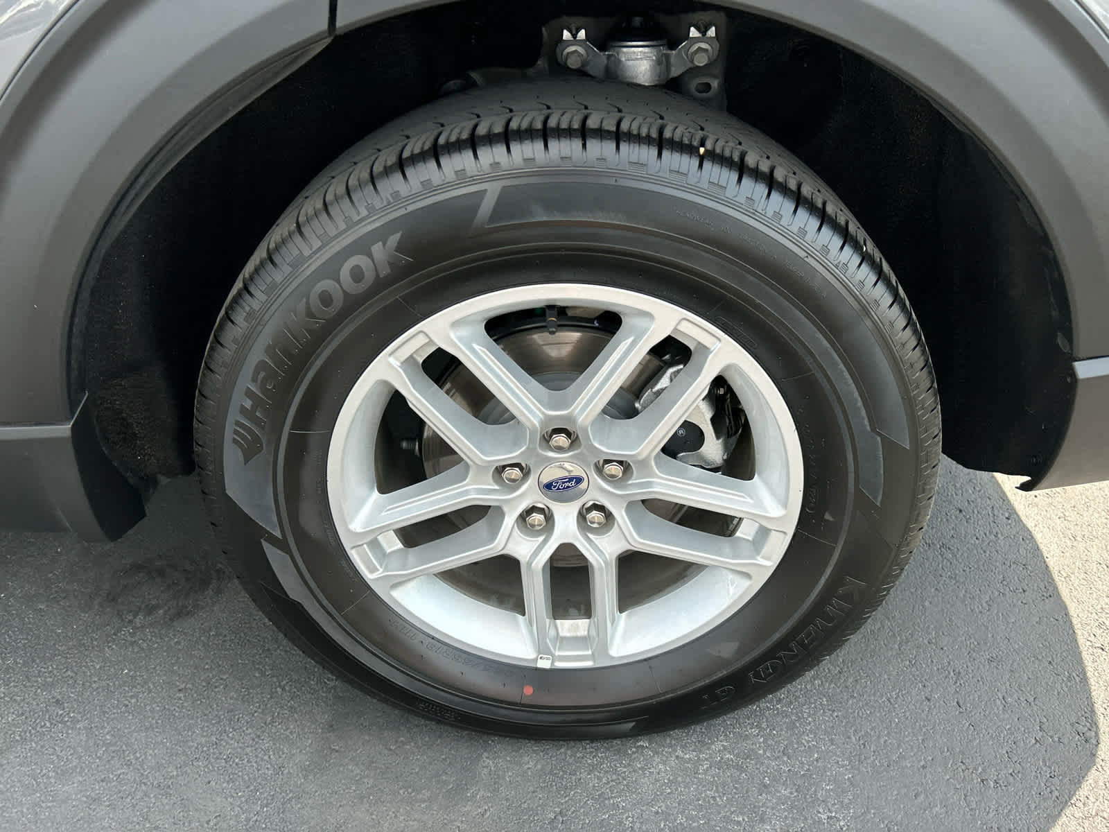 Certified 2025 Ford Explorer Active image 19