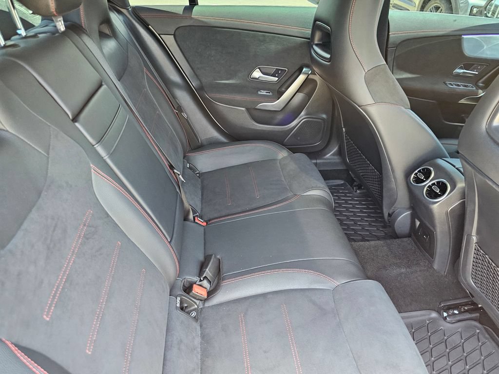 Used 2023 Mercedes-Benz CLA 250 image 14