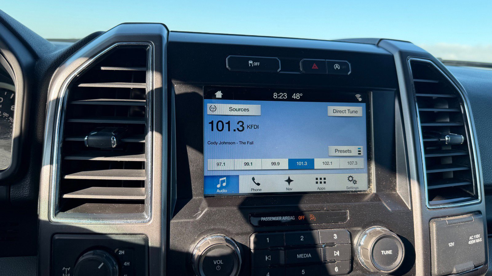 Certified 2017 Ford F150 XLT w/ Equipment Group 302A Luxury image 33