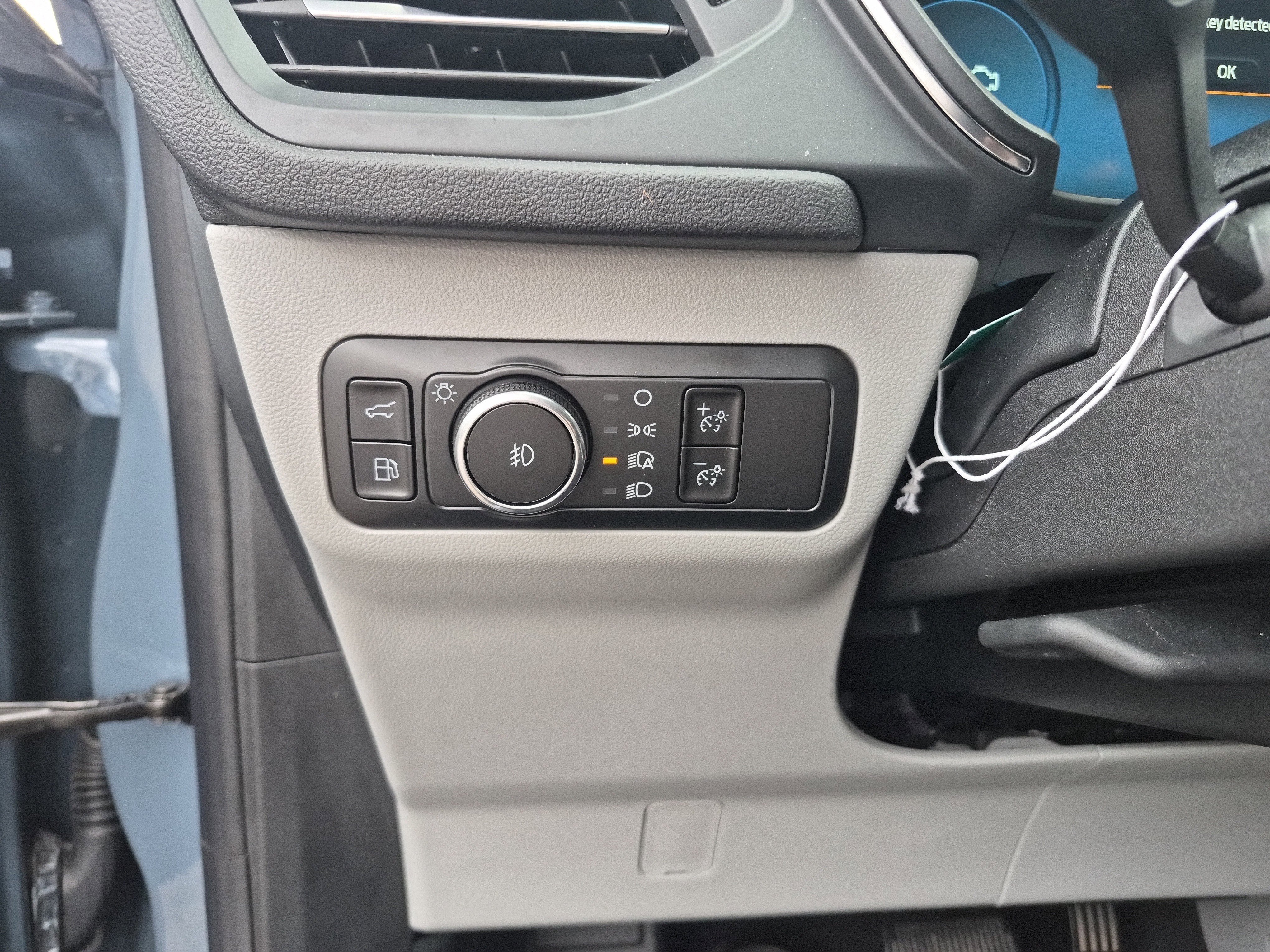 Certified 2025 Ford Escape PHEV w/ PHEV Premium Package image 21