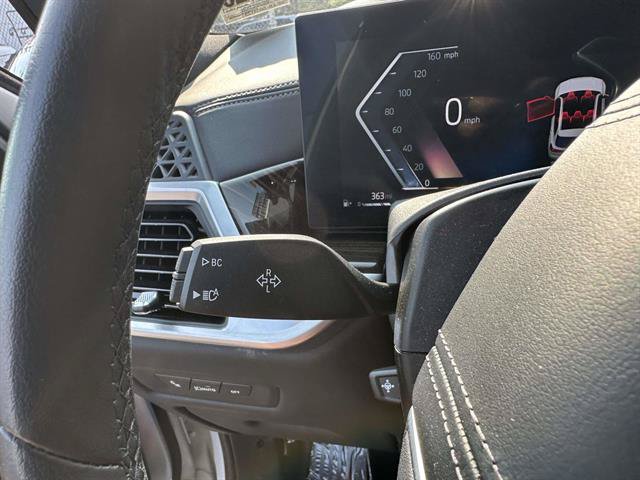 Used 2024 BMW X5 xDrive40i w/ Parking Assistance Package AWD/4WD image 18