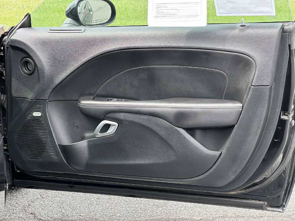 Used 2018 Dodge Challenger R/T Plus RWD image 9