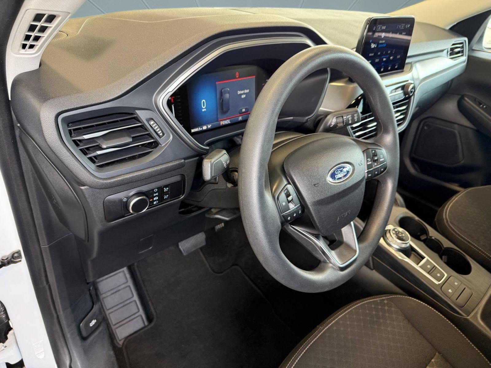 Certified 2025 Ford Escape Active FWD image 4