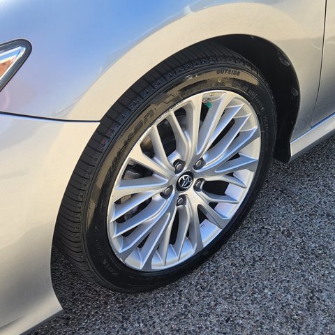 Used 2019 Toyota Camry XLE image 9