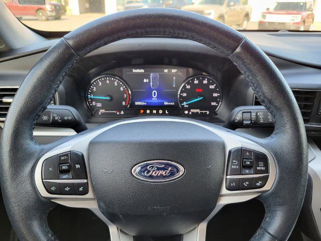 Certified 2022 Ford Explorer XLT w/ Equipment Group 202A image 32
