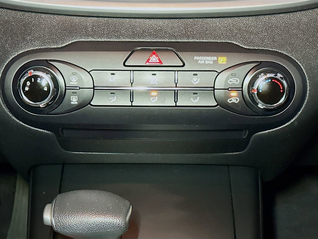 Used 2020 Kia Sorento AWD V6 image 15