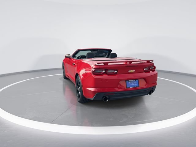 Used 2023 Chevrolet Camaro LT RWD image 5