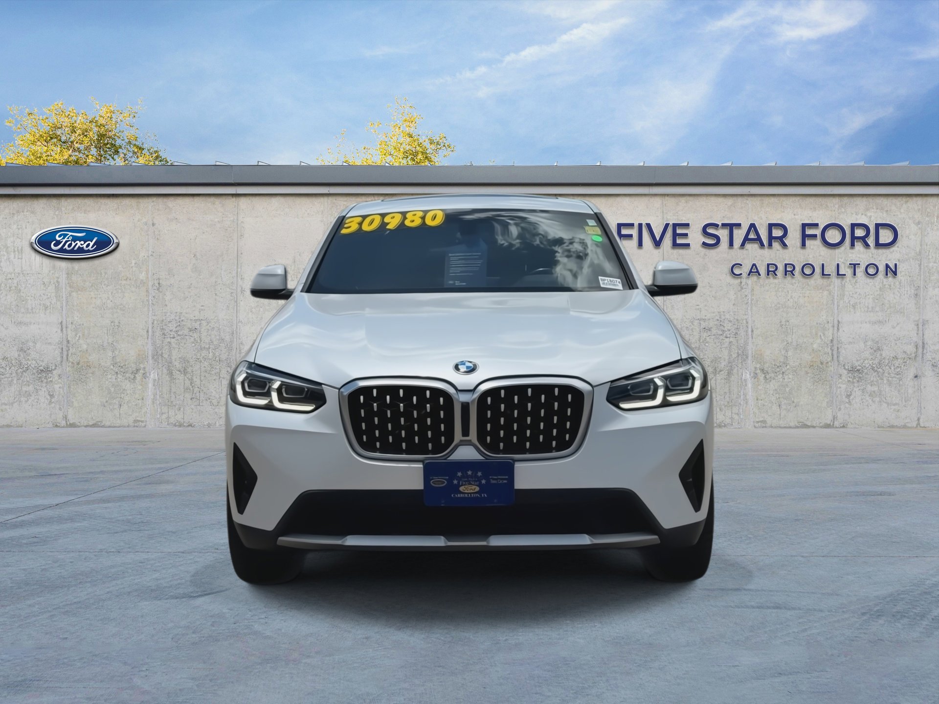 Used 2022 BMW X4 xDrive30i w/ Premium Package 2 AWD/4WD image 3