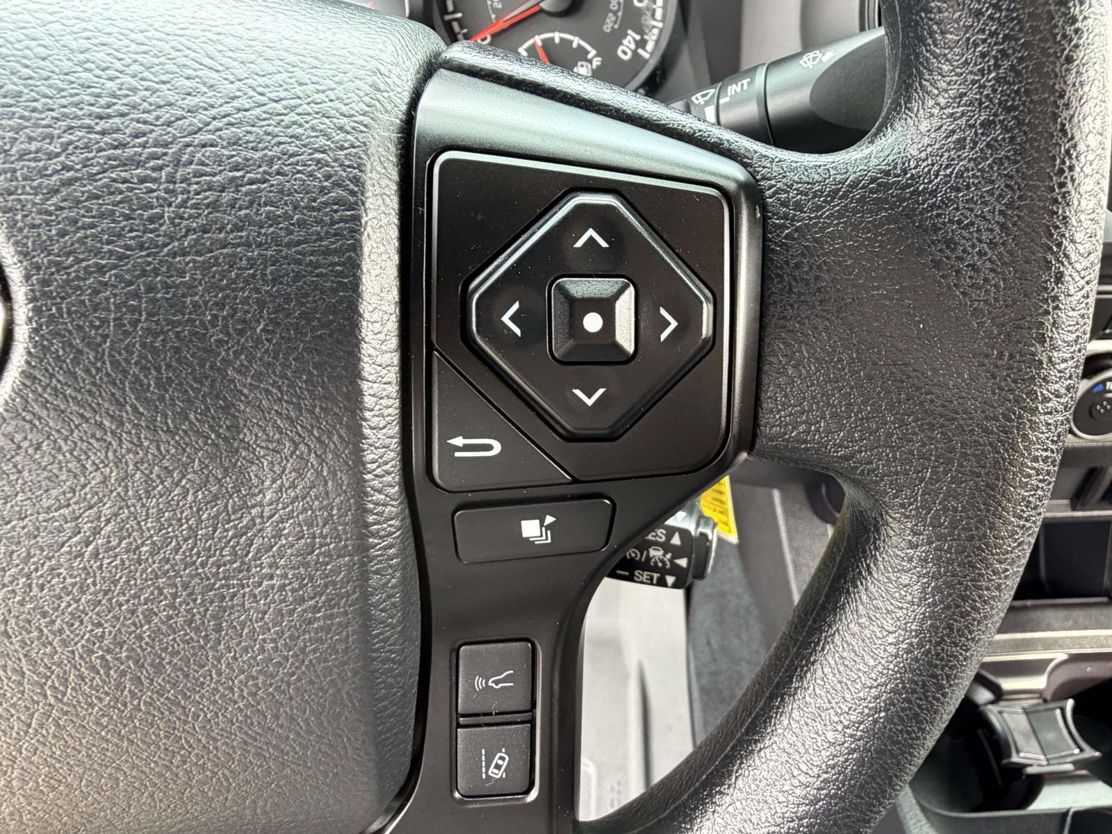 Used 2023 Toyota Tacoma SR AWD/4WD image 13