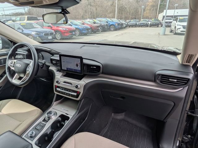 Certified 2023 Ford Explorer XLT w/ Class IV Trailer Tow Package image 22