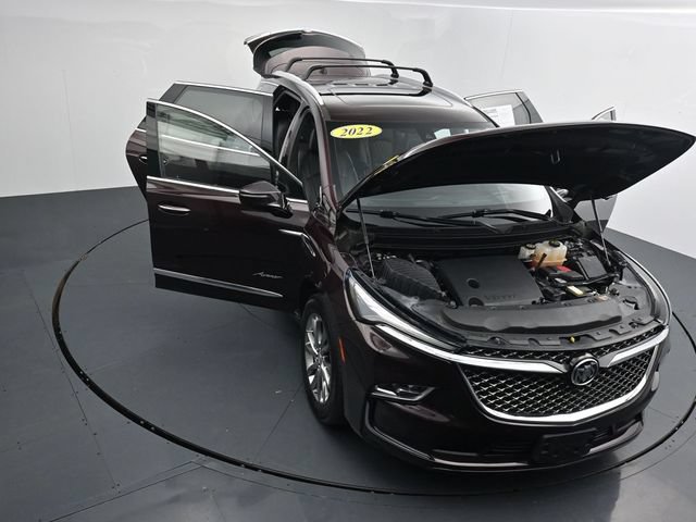 Used 2022 Buick Enclave Avenir w/ Avenir Technology Package AWD/4WD image 40
