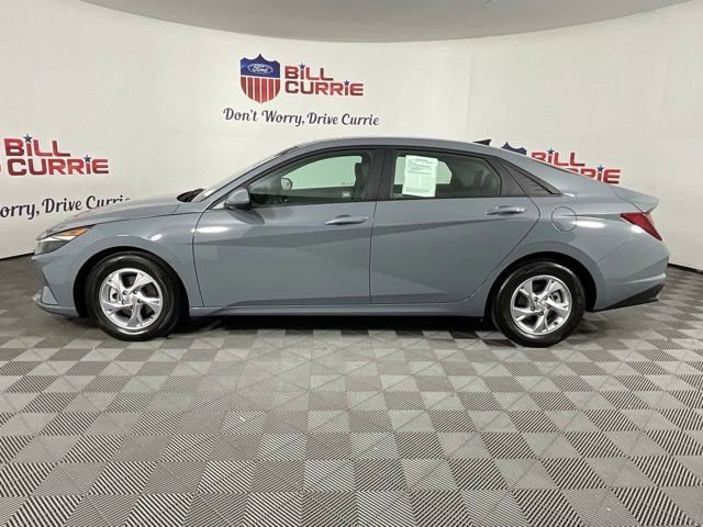 Used 2021 Hyundai Elantra SE image 2