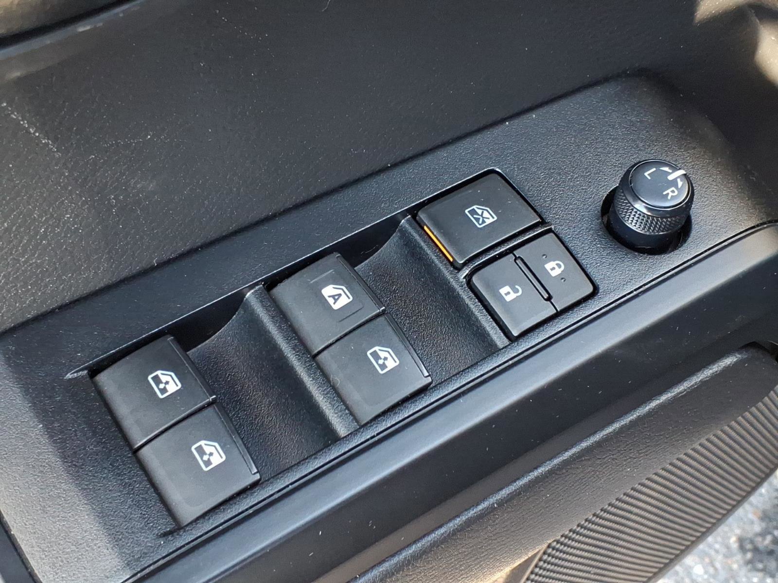 Used 2022 Toyota Tacoma SR image 13