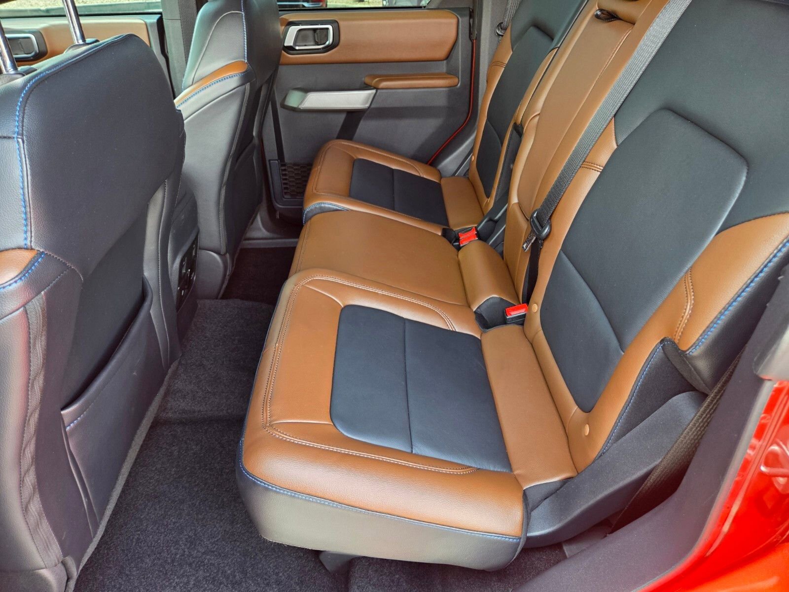 Certified 2023 Ford Bronco Outer Banks w/ Sasquatch Package AWD/4WD image 11