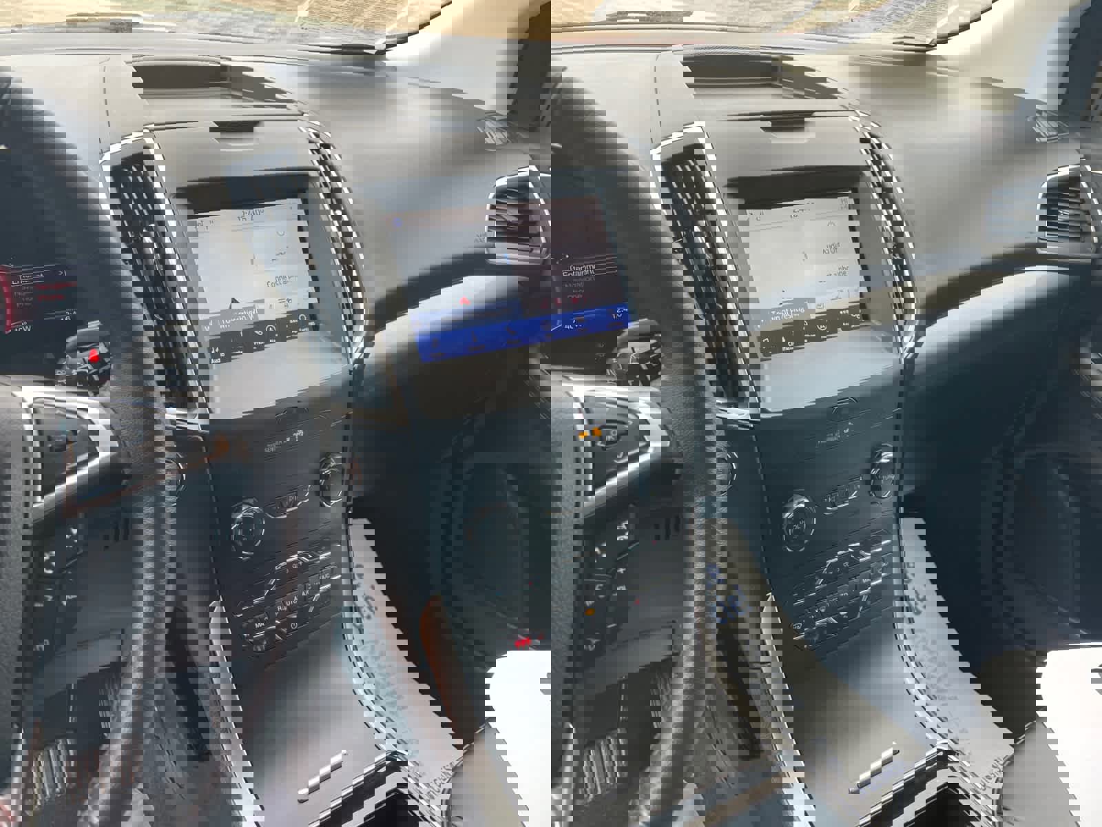 Certified 2020 Ford Edge SEL w/ Convenience Package image 12